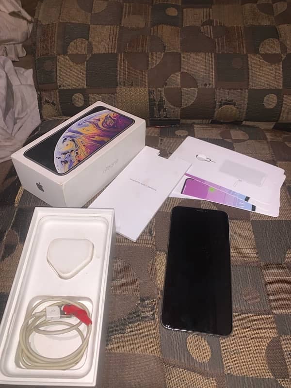 Apple iphone xs max 64gb dual sim pta approved full box 5