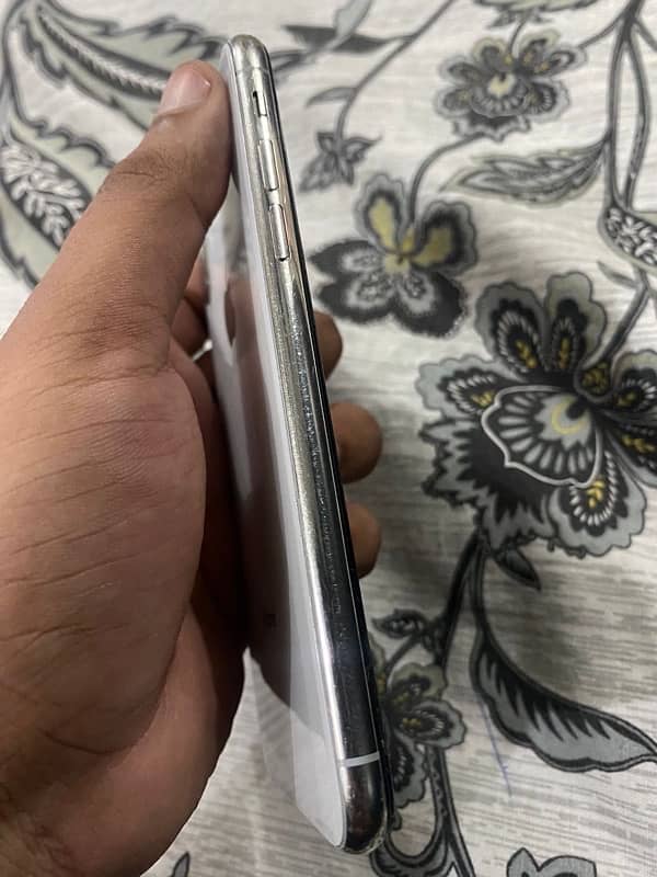 IPhone X 64GB PTA Approved 3