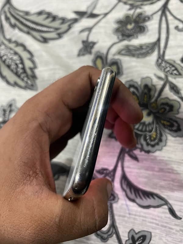 IPhone X 64GB PTA Approved 5