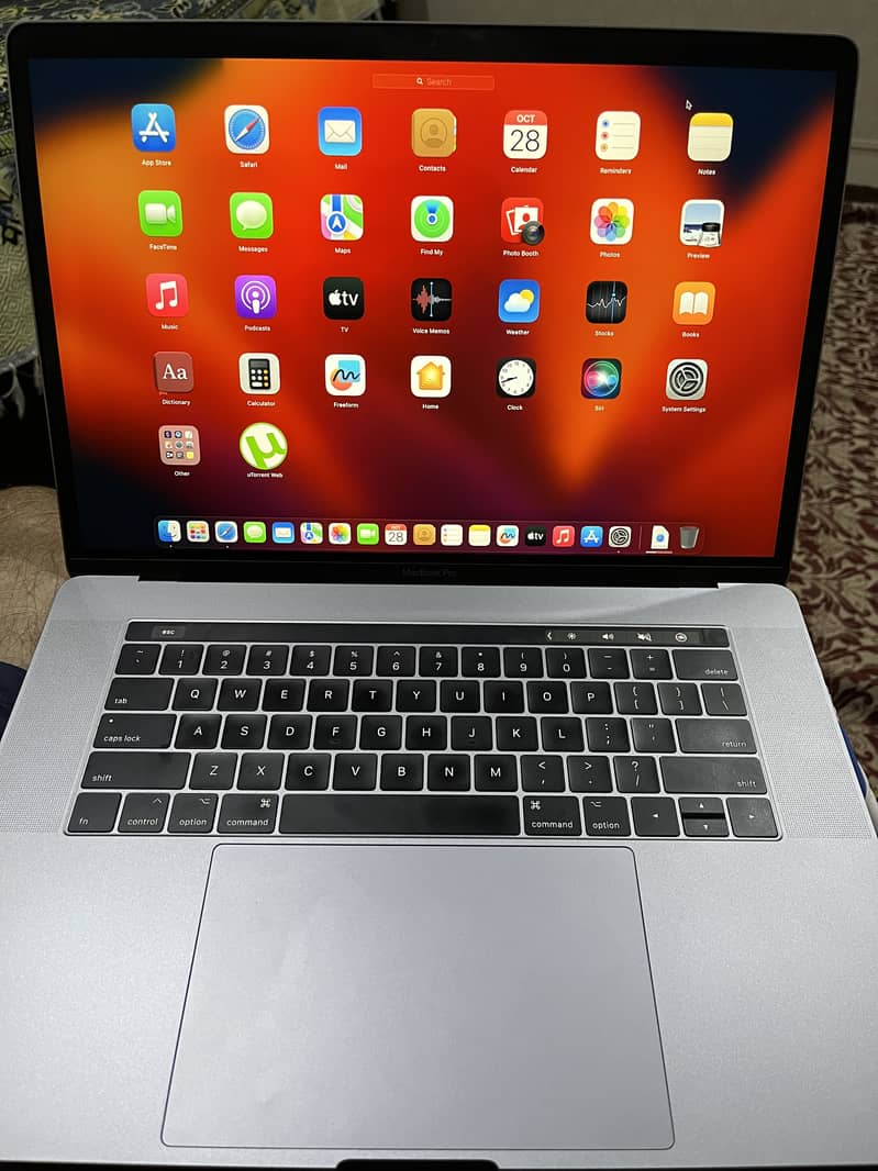 Macbook pro 2017 15 inch 1