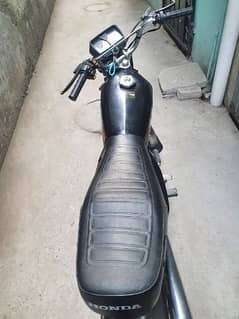 HONDA 125 United ka h number nhi lgwia h alll ok h