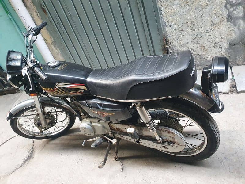 HONDA 125 United ka h number nhi lgwia h alll ok h 4