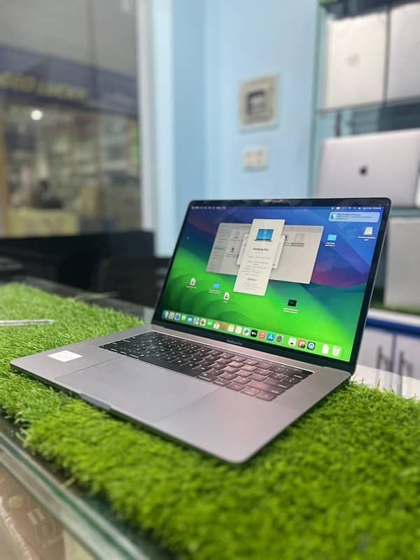 Apple MacBook Pro 2019 15inch i7 2