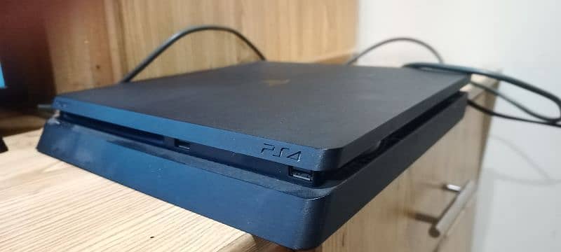 PlayStation 4 Slim JailBroken Version 9.0 2