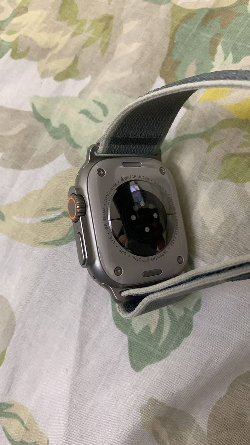 Apple Watch Ultra 2 in warranty 5