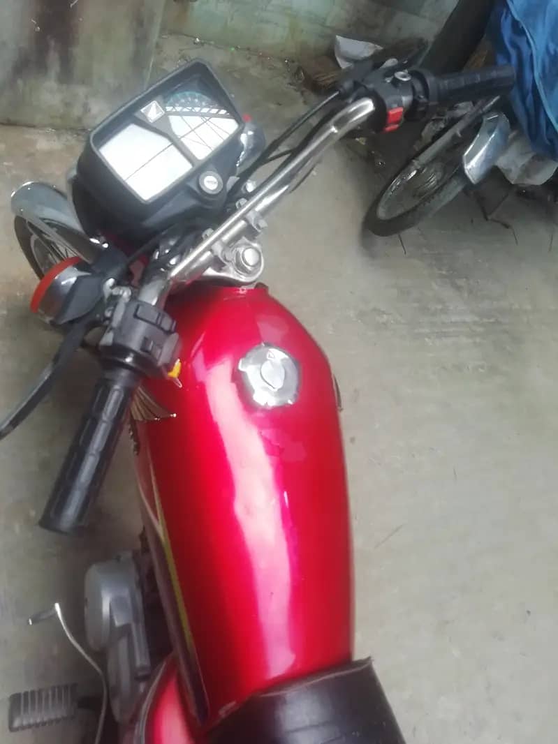 Honda CG 125 2017 3