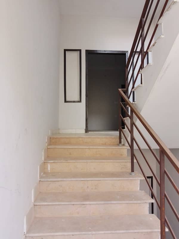 FLAT FOR SALE IN KORANGI CREEK CANTONMENT 4