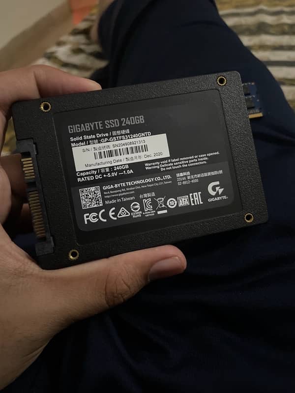 240 GB SSD with 8 gb ram chip 1