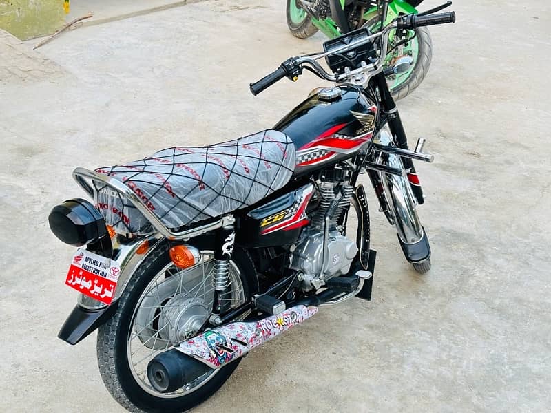 Honda 125 2024 4