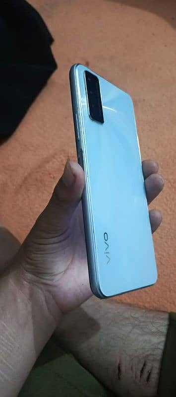 vivo y 20 4gb. 64 gb 1