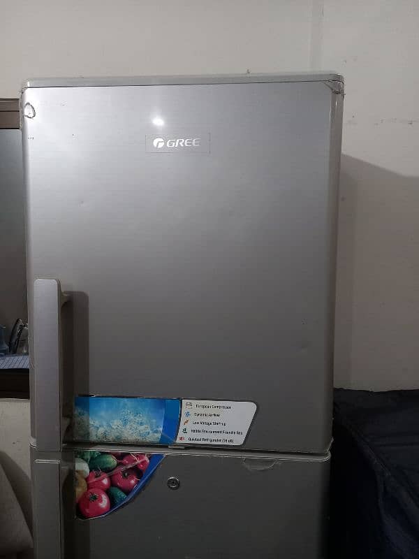 1 year used refrigerator 5