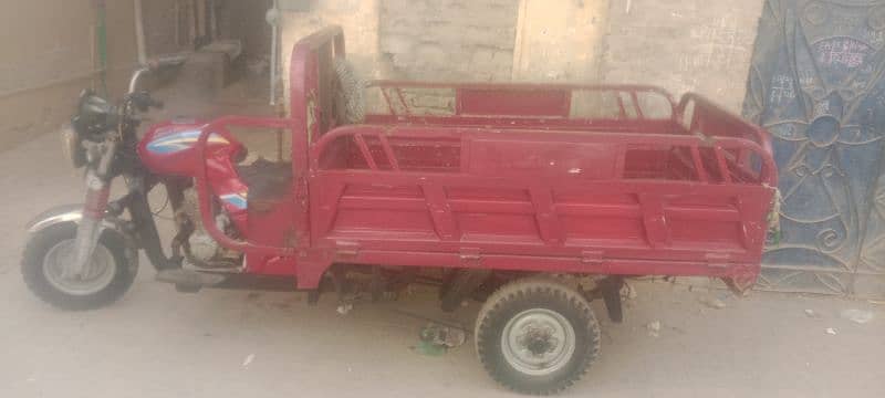 I am selling loader 7