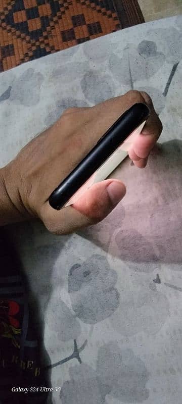 pixel 4 6/64gb conditon 10/10 3