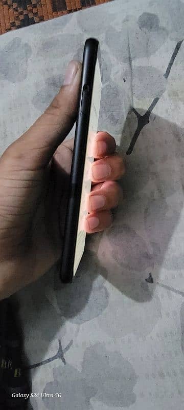 pixel 4 6/64gb conditon 10/10 6