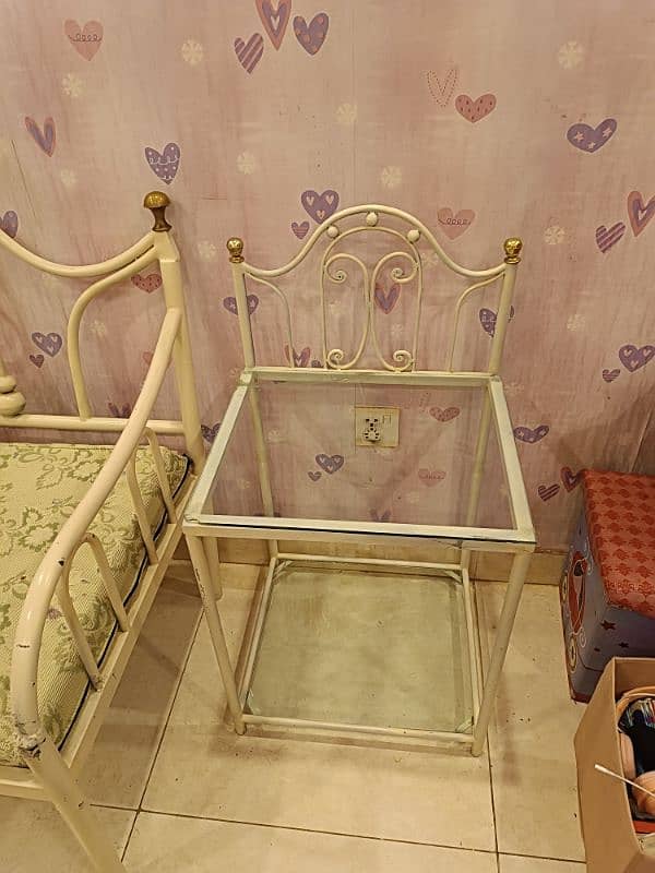 king size double bed set with side tables and dressing table,two seat 4