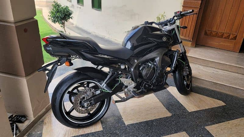 YAMAHA FZ6 7