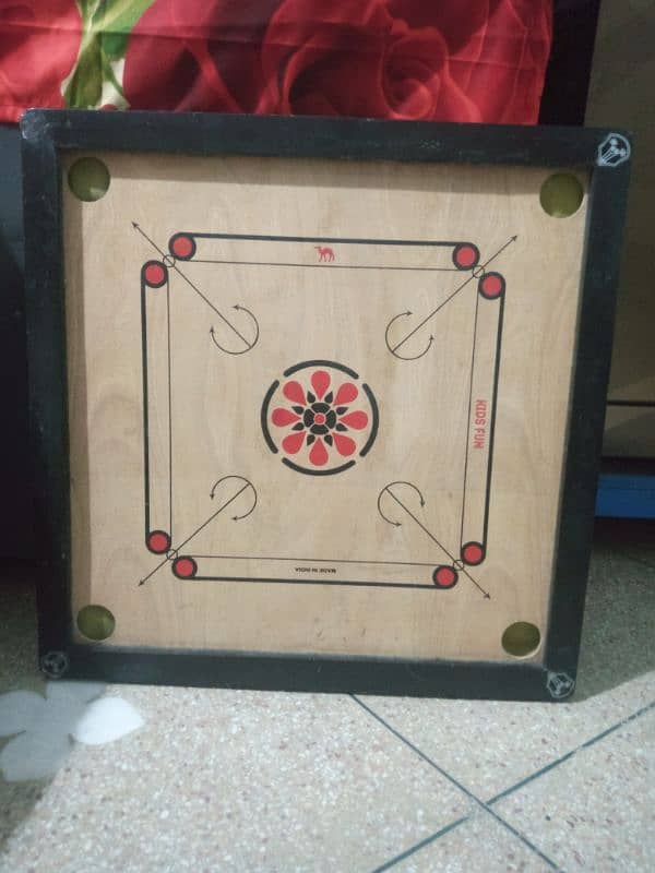 carrom bord for sall with all ascsery saiz 28 by 28 3