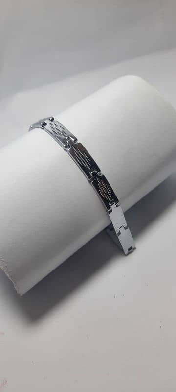 New braclet for men in silver colour stainless steel 0