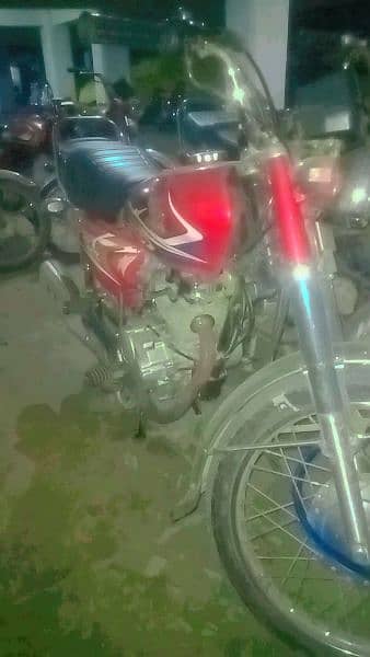 honda 125 2020 madil allok hi koi km hona wala ni hi 4