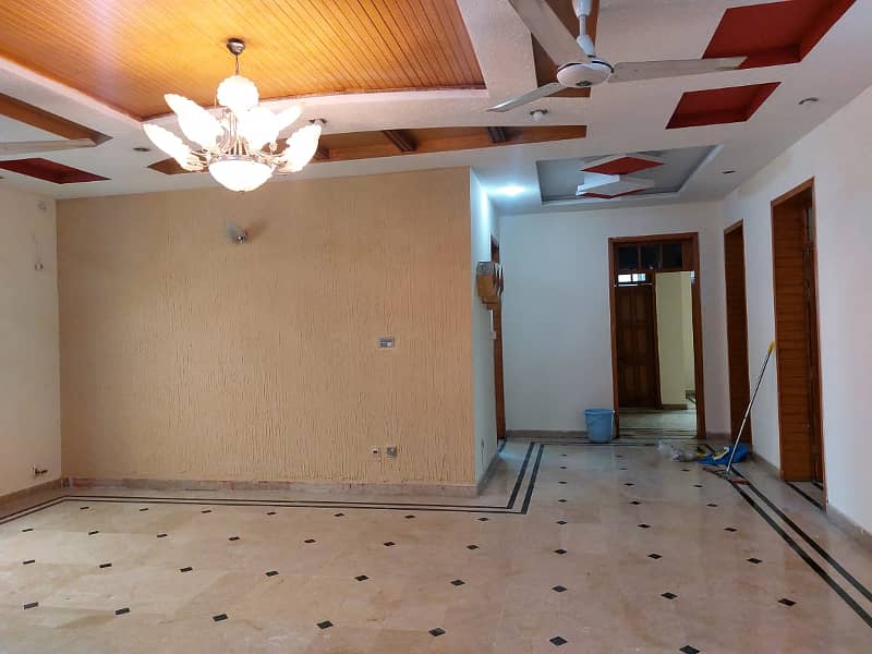 1 Kanal 6 Bed Portion For Rent Available in Bahria Phase 2 7