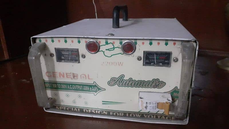 General Stabilizer Automatic 2200W Input: 150-250V A. C Output: 220V 1