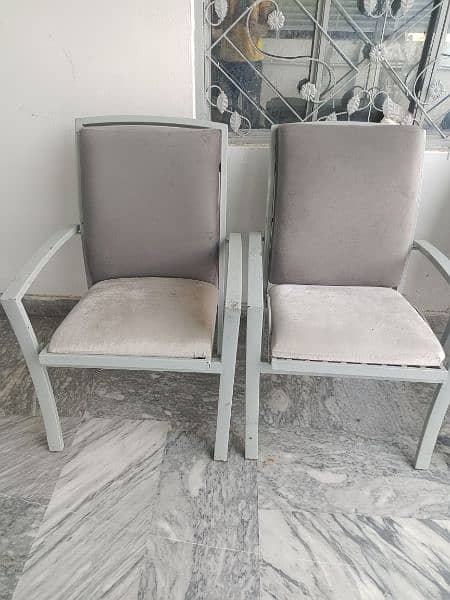 4 chairs set for sale . Number 0336 4478014 1