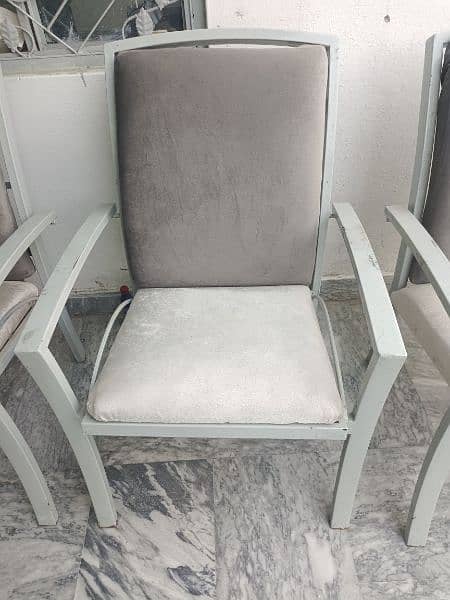 4 chairs set for sale . Number 0336 4478014 4