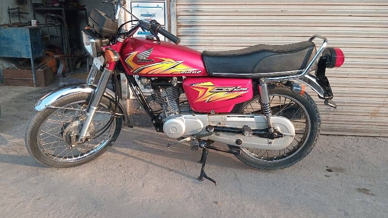 honda  بالکل ٹھیک ہے انجن کا کام بھی نہیں ہے 0