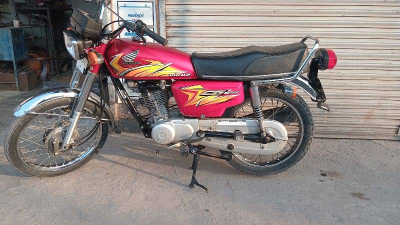 honda  بالکل ٹھیک ہے انجن کا کام بھی نہیں ہے 1