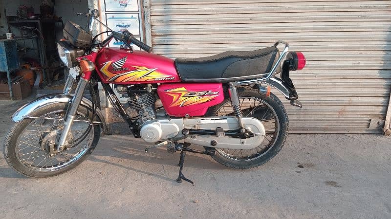 honda  بالکل ٹھیک ہے انجن کا کام بھی نہیں ہے 4