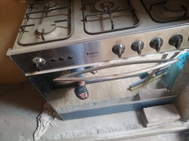 Cooking Range + Baking Oven 3