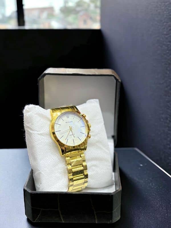 golden colour watch 1