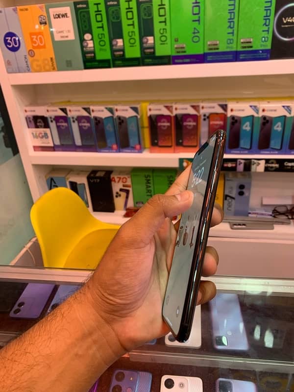 iphone 11 pro max Dual sim PTA 5