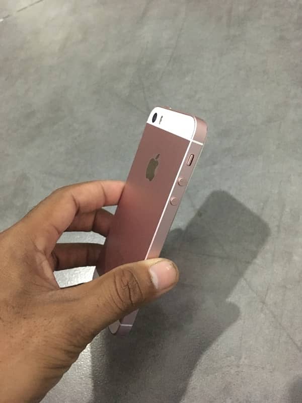 iPhone SE PTA APPROVED 7