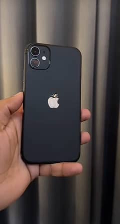 iphone 11 64g black 90% health 10/10…contact 03145573735 whatsup only