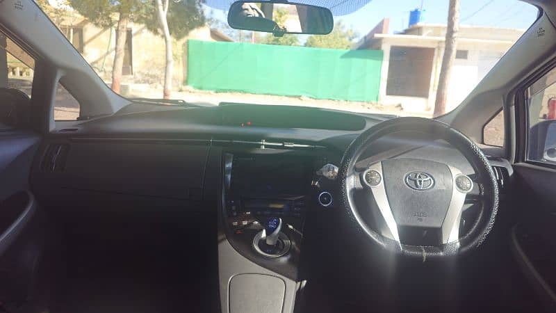 Toyota Prius 2011 8