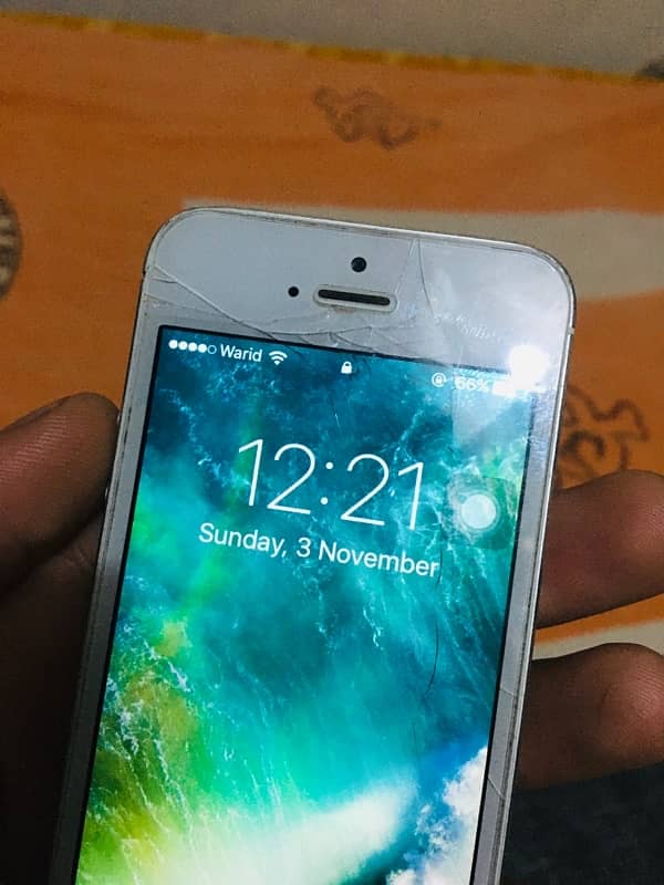 iphone 5s pta approvd 10/8 condition 1