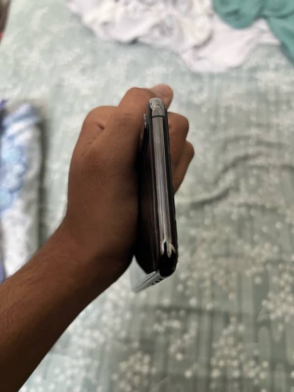 iPhone xsmax 64gb nonpta 4