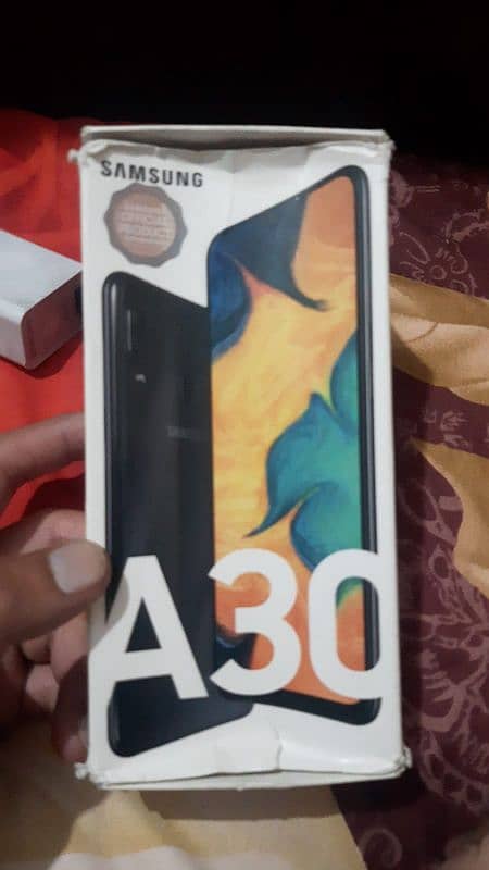 samsung galaxy a30 4GB Ram 64Rom 4