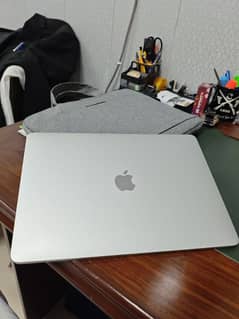 MacBook