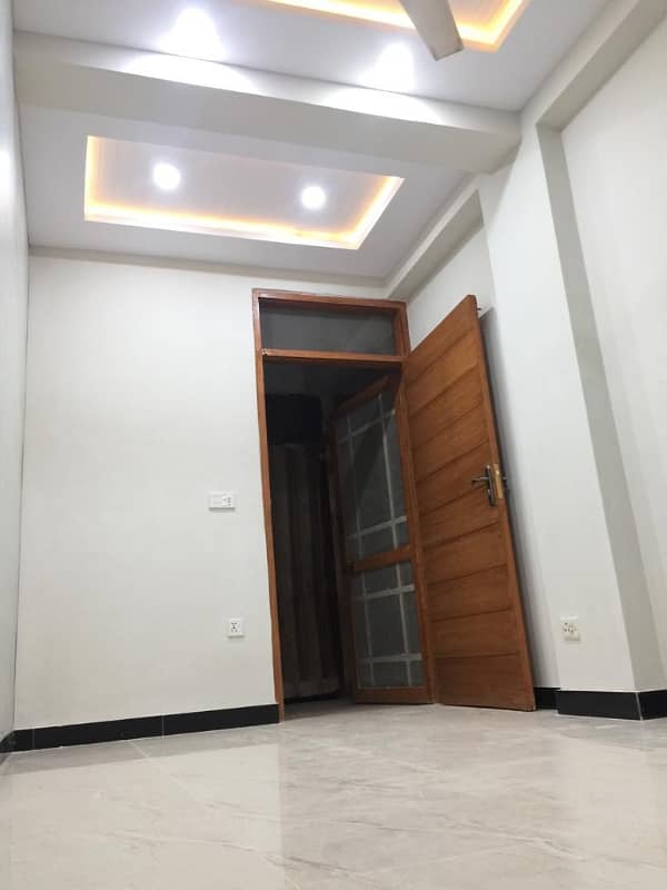 FLAT FOR RENT G-10 MARKAZ 11