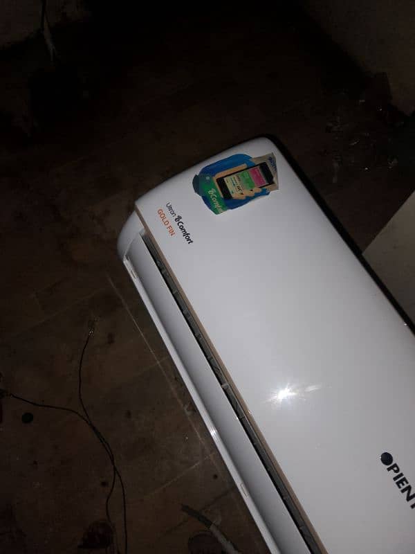 orient DC inverter 1.5 tan available good condition 2