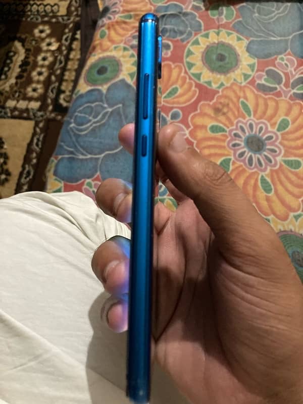 Huawei  P20 lite  offical PTA approved   4 GB  RAM   64 GB storage 2