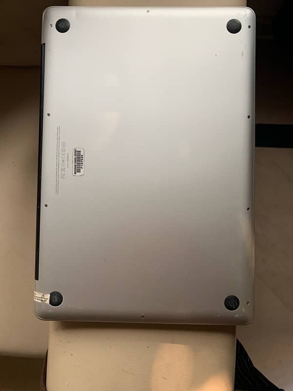 Macbook pro Late 2011, 17 inches, 256 GB 3