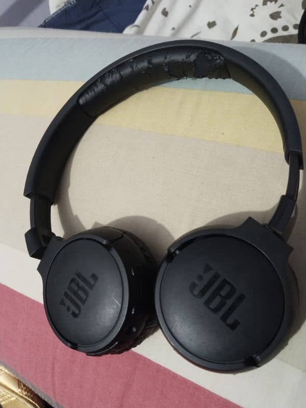 JBL Bluetooth headphones ANC like Bose 12