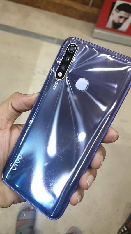 vivo y19 , 8GB 256GB , Dabba gumm ho gaya hai charger handfree,10by10 1