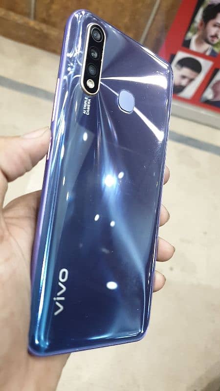 vivo y19 , 8GB 256GB , Dabba gumm ho gaya hai charger handfree,10by10 15