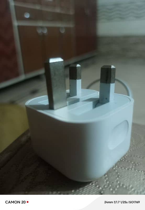 iphone charger just 1 week use 3