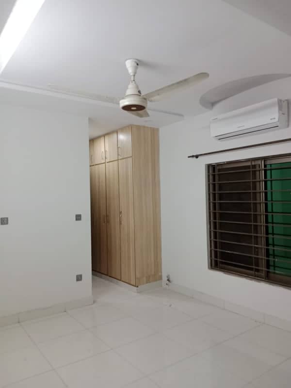 UPPER PORTION FOR RENT G-10/4 4