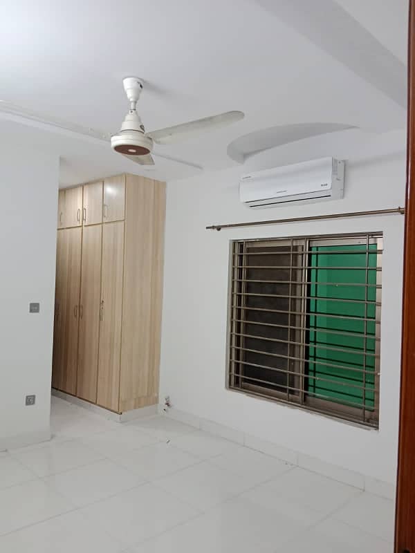 UPPER PORTION FOR RENT G-10/4 8